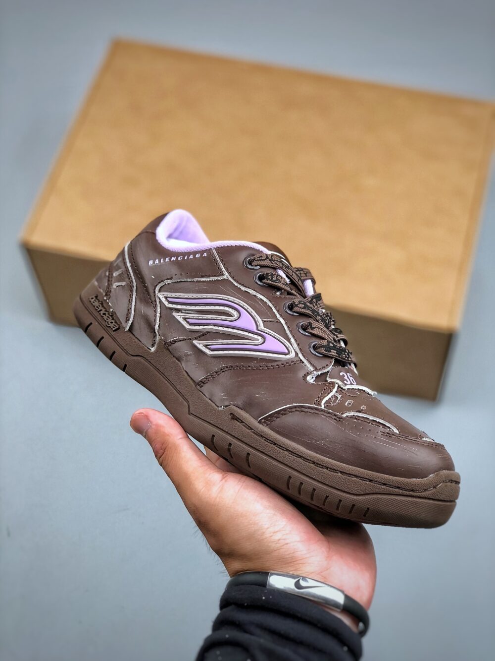 Balenciaga Hamptons wome Worn-out Sneaker in Off Brown