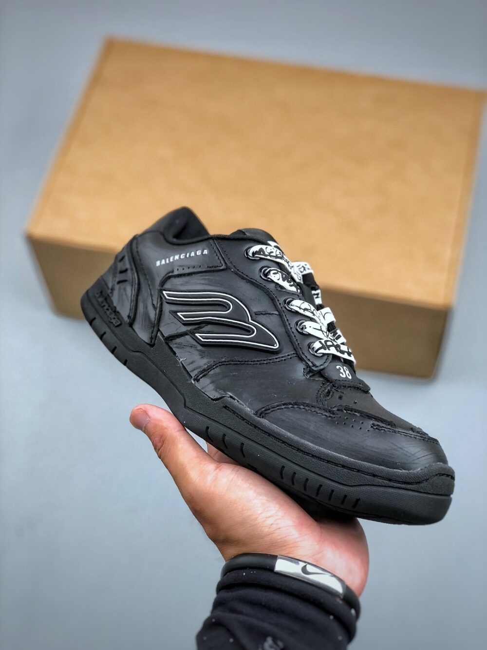 Balenciaga Hamptons wome Worn-out Sneaker in Off Black