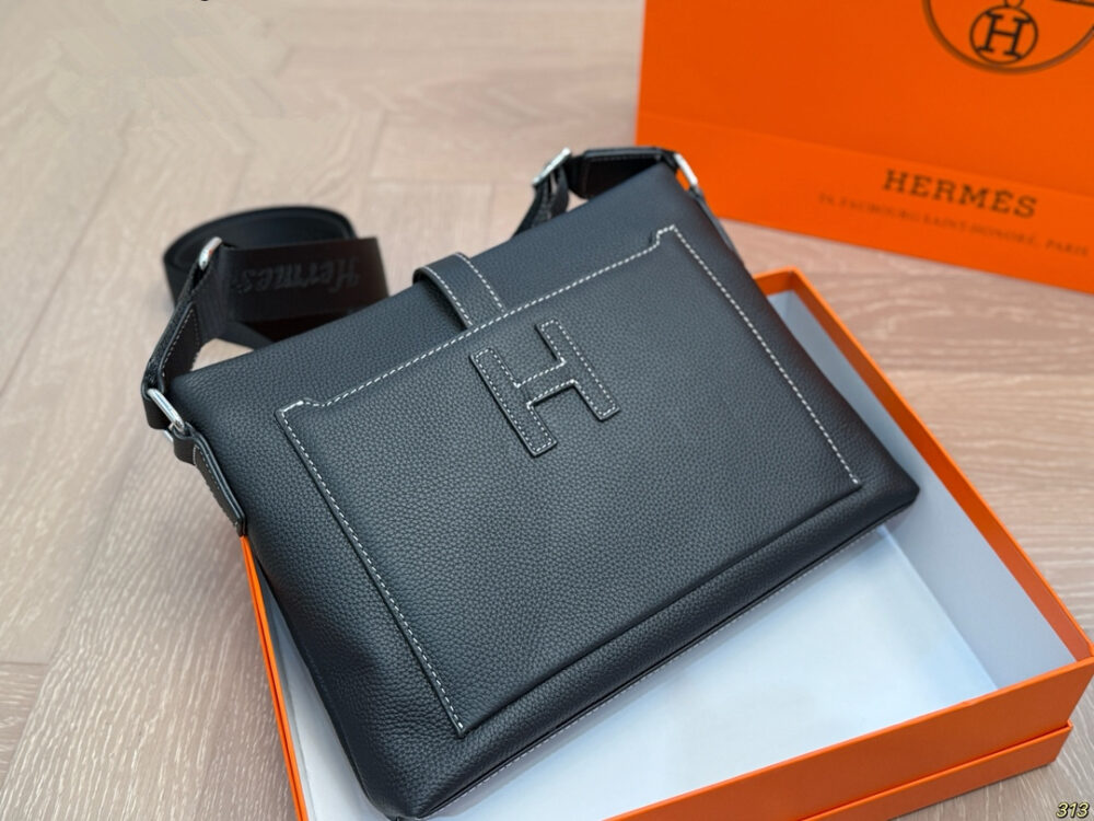 【HERMES】エルメス 斜 めがけ 29x22cm