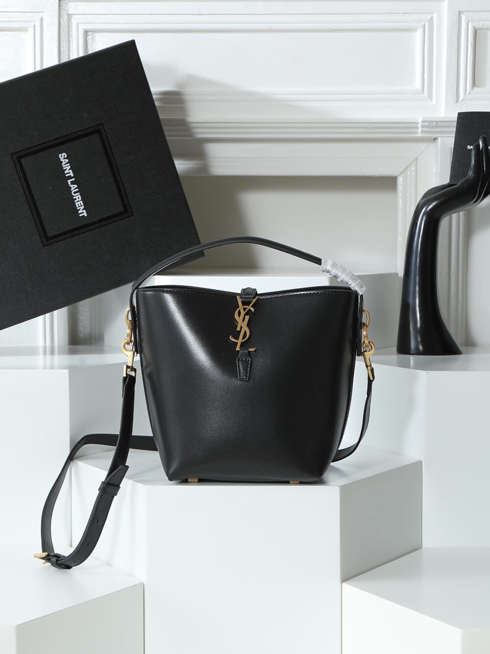 サンローラン(YSL) 人気 LE 37 バッグ 17×20×13cm
