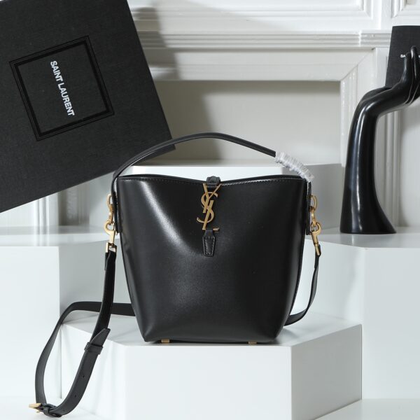 サンローラン(YSL) 人気 LE 37 バッグ 17×20×13cm