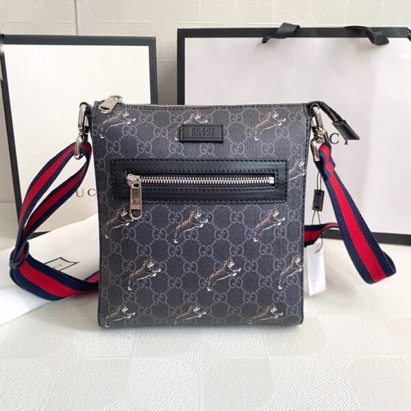 グッチ(GUCCI) GG 斜 めがけ バッグ 21X22.5X4.5cm