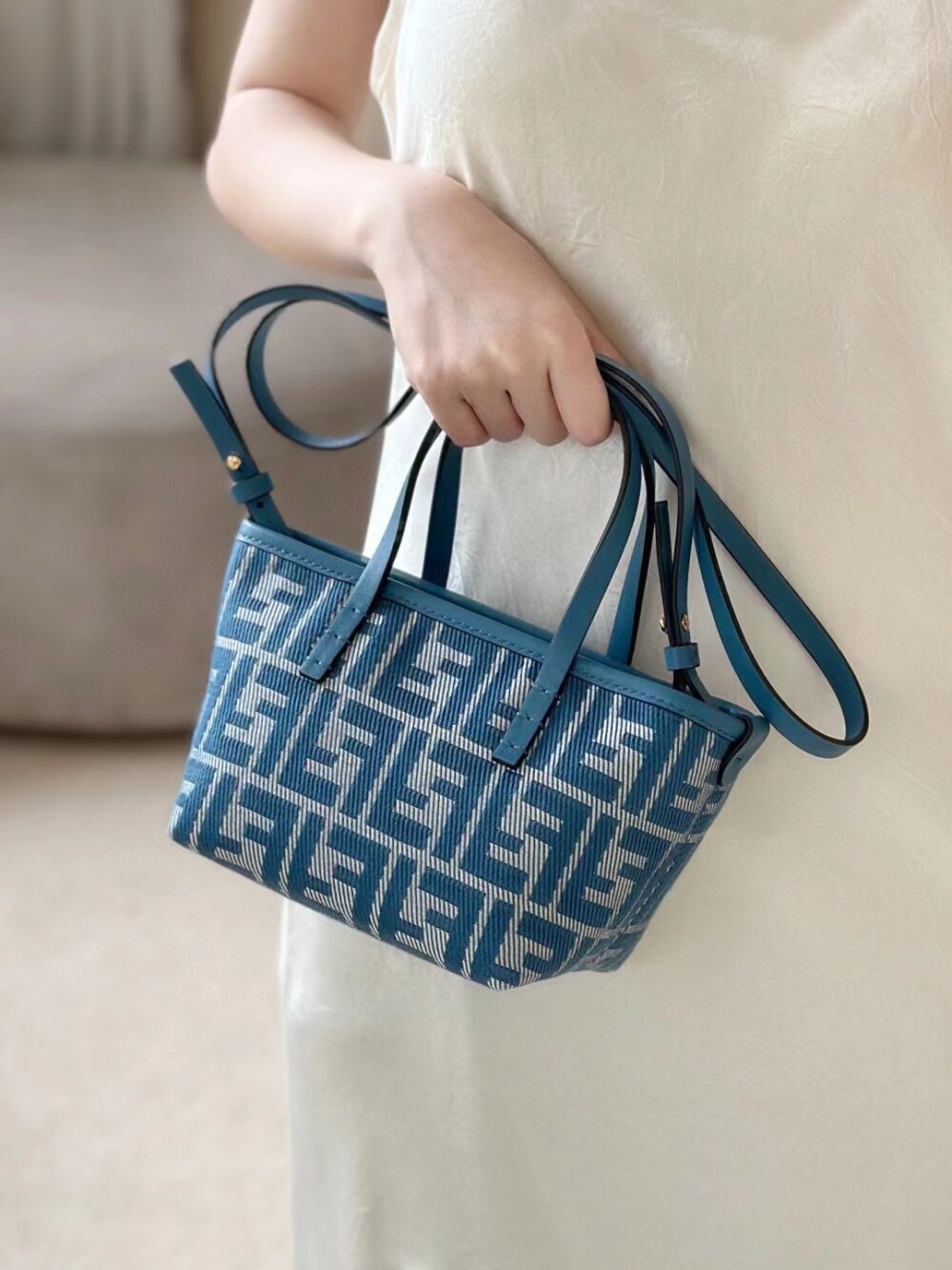 Fendi(フェンディ) かご バッグ 23x19.5x15cm